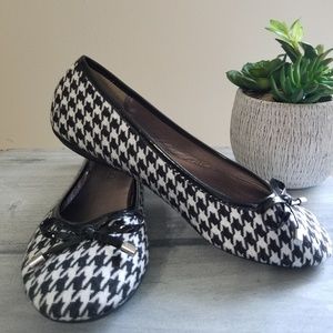Black & White Patterned Bow Flats